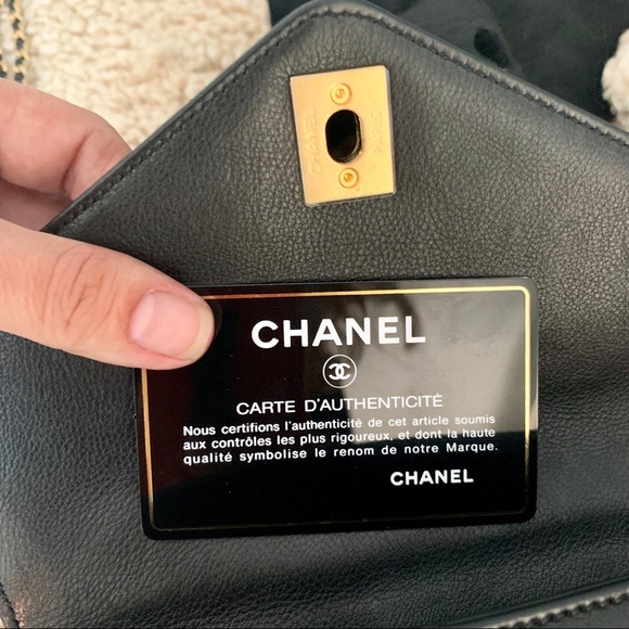 CHANEL calfskin waist body bag with gold chain - Picture 6 of 9